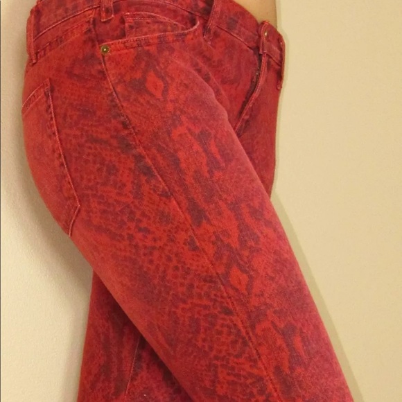 🆕 Current/Elliott Ankle Skinny Jeans Snake Red 31 Mobwife Animal Print - Picture 6 of 7